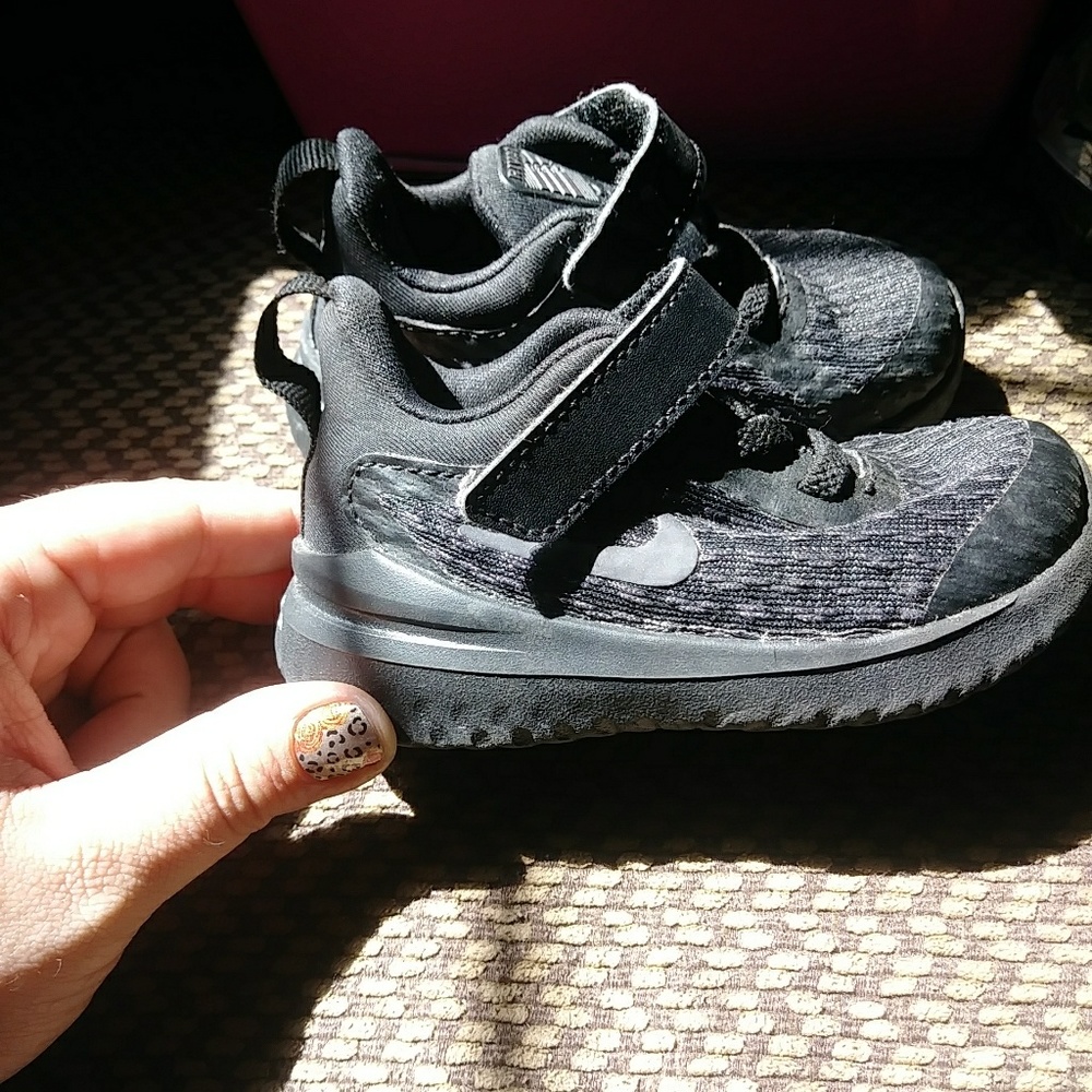 Nike Rival - Picture 2 of 4